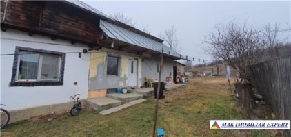 vand-vila-la-rosu-cu-5-camere-si-teren-de-600-mp-in-titesti-arges-5