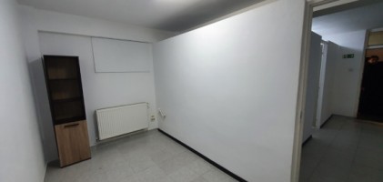 central-spatiu-comercial-parter-140-mp-la-900-euluna-11