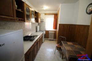 inchiriez-apartament-4-camere-decomandatzona-vasile-aaron-1