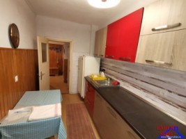 inchiriez-apartament-3-camere-semidecomandat-zona-garii-3