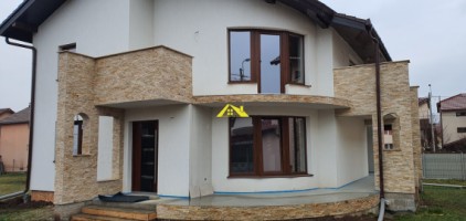 casa-de-vanzare-cetate-2