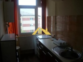 apartament-cu-3-camere-decomandate-in-cetate-3
