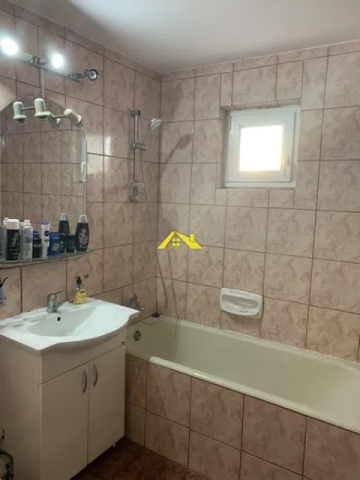 apartament-3-camere-decomandate-cetate-2
