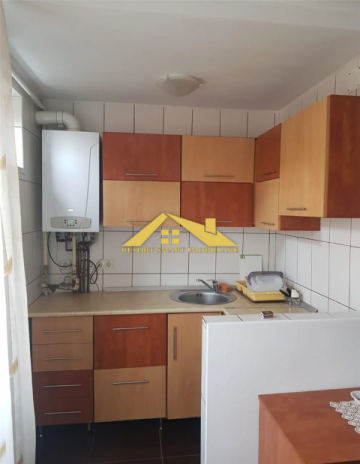 apartament-cu-3-camere-decomandate-cetate-5