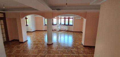 vila-p1m-zona-centrala-si-linistita-cu-teren-1300-mp-14