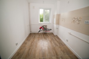 vanzare-apartament-3-camere-podu-ros-renovat-complet-4