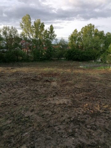 teren-intravilan-2200-mp-zona-izvoarelor-pret-40mp-1