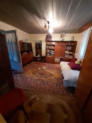 casa-3-camere-dependinte-bucatarie-de-varamagazie-teren-1400-mp-strzimbrului-3