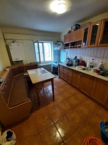 apartament-4-camere-2-bai-2-balcoane-zona-parcul-curcubeului-pret-68500-euro-neg-10