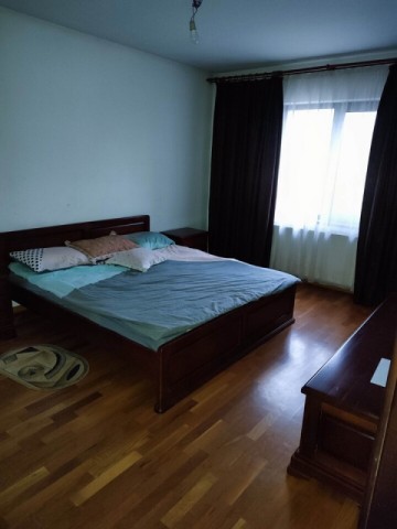 vila-5-camere-zona-petru-rares-demisolparteretaj-pret-negociabil-4