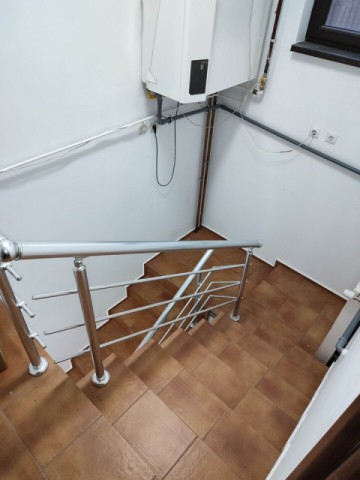 vila-5-camere-zona-petru-rares-demisolparteretaj-pret-negociabil-9