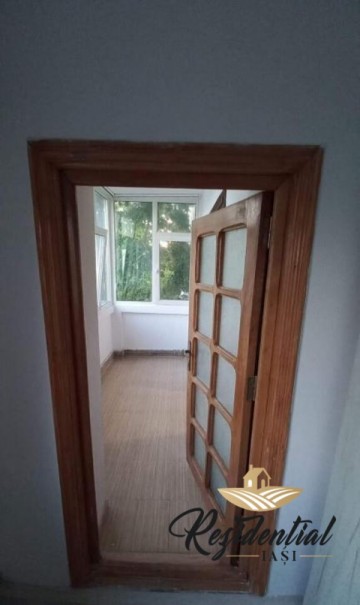liber-apartament-3-camere-de-vanzare-in-iasi-cug-hlincea-renovat-recent-70-mp-8