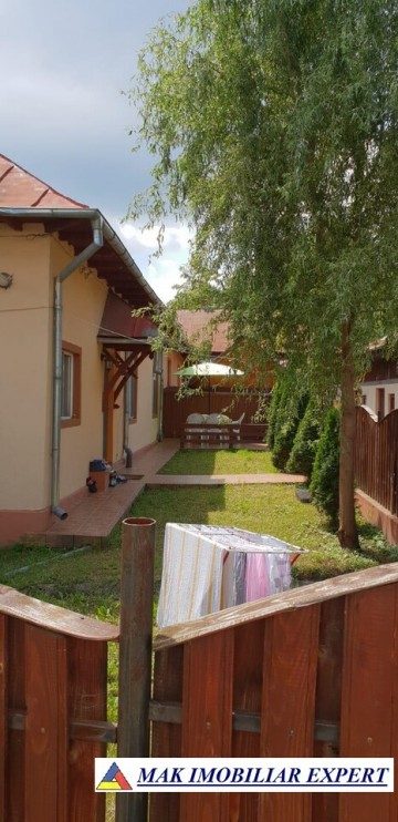casa-cu-3-camere-si-teren-de-100-mp-de-vanzare-in-cetateni-arges-locuinta-accesibila-intr-o-zona-linistita-2