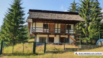 casa-de-vacanta-4-camere-teren-190-mp-nucsoara