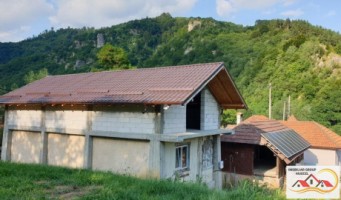 casa-5-camere-suprafata-400-mp-teren-800-mp-cetateni-pret-40000-euro-4