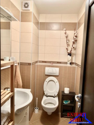 inchiriez-apartament-3-camere-de-lux-zona-strand-10