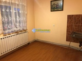 apartament-4-camere-decomandat-de-vanzare-etaj-1-cetatea-carolina-ultracentral-5