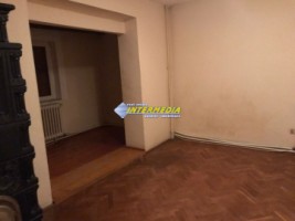 apartament-4-camere-decomandat-de-vanzare-etaj-1-cetatea-carolina-ultracentral-7