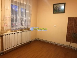 apartament-4-camere-decomandat-de-vanzare-etaj-1-cetatea-carolina-ultracentral-6