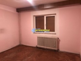 apartament-4-camere-decomandat-de-vanzare-etaj-1-cetatea-carolina-ultracentral-9