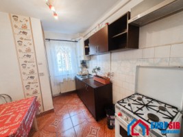 apartament-3-camere-de-vanzare-cu-pivnita-si-pod-zona-ciresica-2