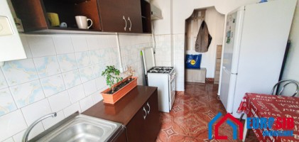 apartament-3-camere-de-vanzare-cu-pivnita-si-pod-zona-ciresica-12