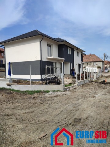 casa-tip-duplex-de-vanzare-in-cisnadie-sibiu-120-mp-utili-3