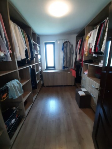 vila-5-camere-lebada-finisaje-de-lux-pret-295000-euro-neg-12