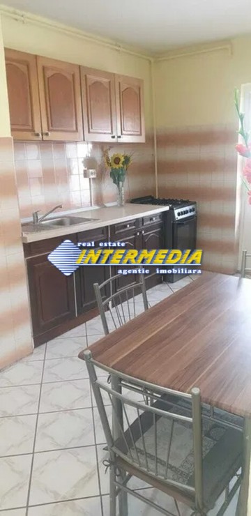 apartament-2-camere-decomandat-zona-cetate-mercur-1