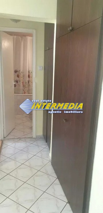 apartament-2-camere-decomandat-zona-cetate-mercur-6