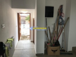 casa-noua-de-inchiriat-cetate-10