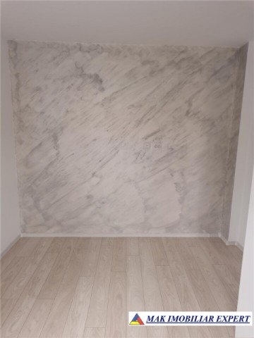 gasca-zurli-casa-4-camere-teren-450-mp-campulung-3