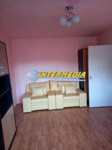 apartament-2-camere-etaj-intermediar-zona-cetate-bulevard-1