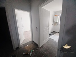 apartament-1-camera-de-vanzare-in-iasi-decomandat-capat-cug-la-700-m-in-spate-la-mega-image-comision-0-0