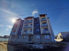 apartament-1-camera-de-vanzare-in-iasi-decomandat-capat-cug-la-700-m-in-spate-la-mega-image-comision-0-12