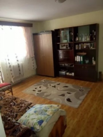 apartament-2-camere-mobilat-zona-cetate-4