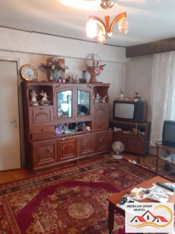 apartament-3-camere-cf-1-semidecomandat-65-mp-etaj-3-campulung-muscel-centru-pret-47500-euro-0