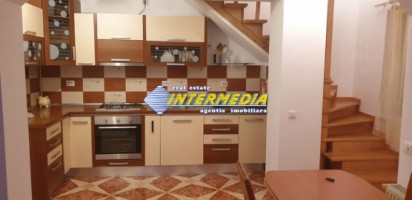 apartament-3-camere-finisat-mobilat-si-utilat-cu-scara-interioara-etaj-intermediar-zona-cetate-1