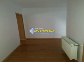 apartament-3-camere-finisat-mobilat-si-utilat-cu-scara-interioara-etaj-intermediar-zona-cetate