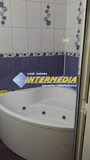 apartament-3-camere-finisat-mobilat-si-utilat-cu-scara-interioara-etaj-intermediar-zona-cetate-5