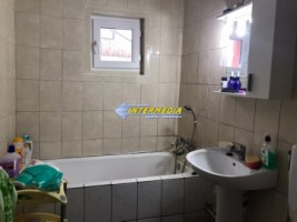 apartament-cu-3-camere-decomandat-de-inchiriat-alba-iulia-zona-cetate-mercur-11