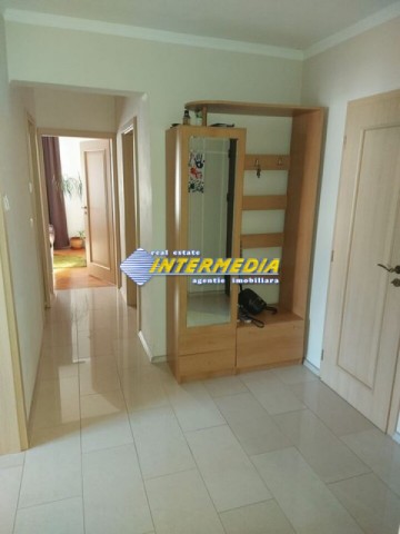 apartament-3-camere-decomandat-finisat-si-mobilat-etaj-2-zona-cetate-5