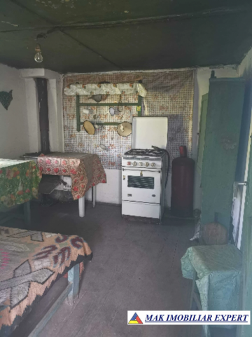 casa-4-camere-teren-900-mp-de-vanzare-in-corbi-arges-ideala-pentru-locuinta-de-familie-11