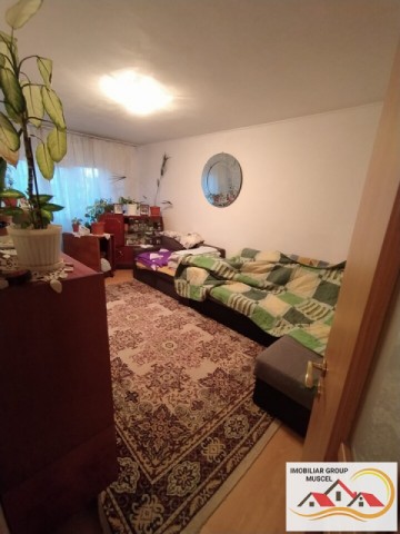 apartament-3-camere-decomandat-etj2-campulung-muscel-grui-pret-41000-euro-1