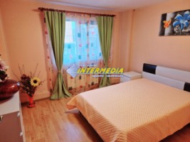 apartament-cu-2-camere-decomandat-de-inchiriat-in-cetate-zona-mercur-etaj-1