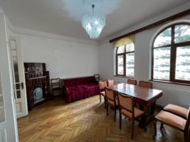 central-z-praga-parter-la-casa-cu-curte-150mp-la-500euluna-8