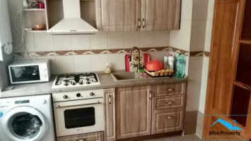 apartament-2-camere-mobilat-etaj-01-zona-cetate-1