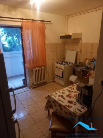 apartament-3-camere-decomandat-etaj-01