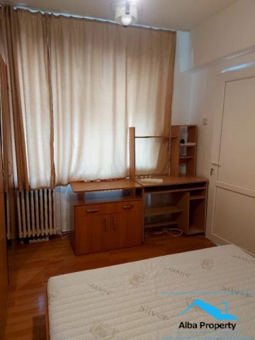 apartament-2-camere-mobilat-zona-centru-3