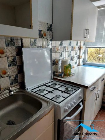 apartament-2-camere-mobilat-zona-centru-6